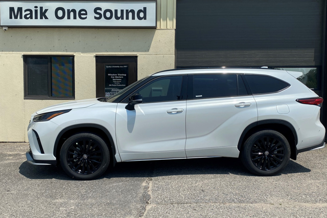 Toyota 2023 Highlander with professional window tint in North Bay